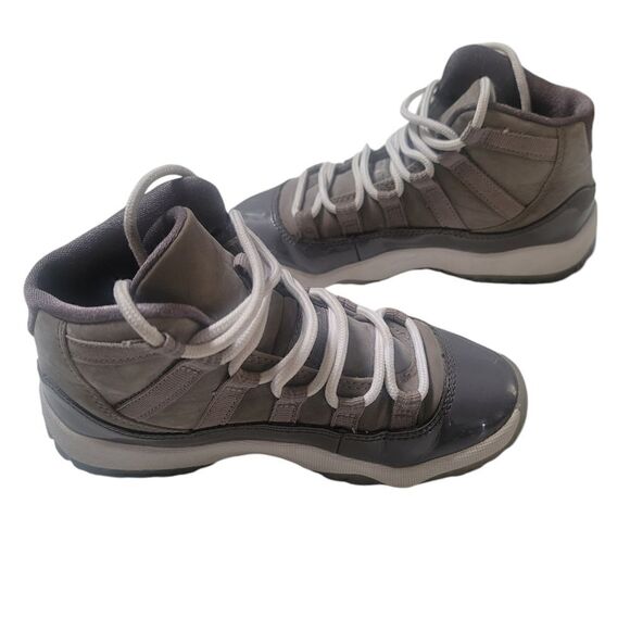 Jordan 11 Cool Gray Boys Size 12C - Picture 9 of 11
